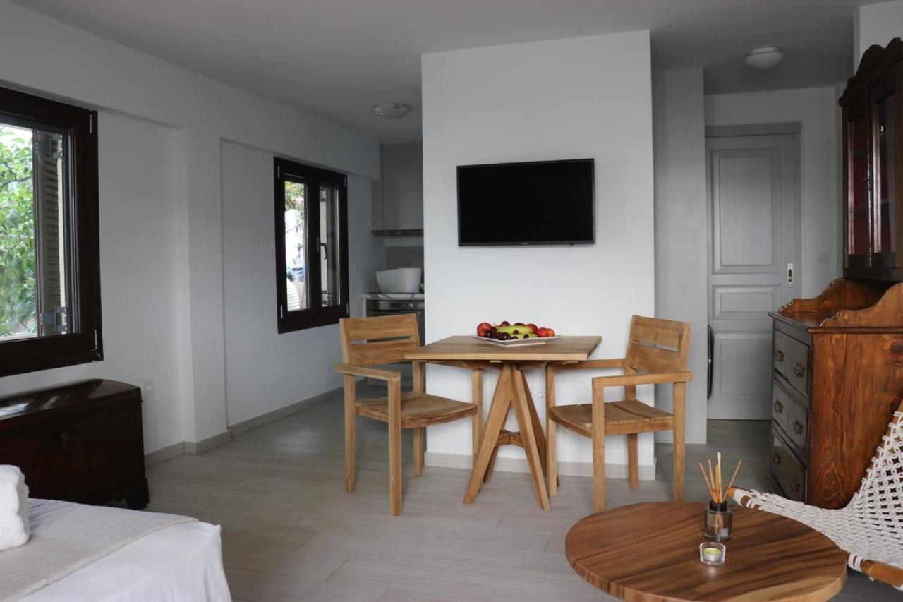 Grand Bleu Apartments & Villas 에르미오니 외부 사진