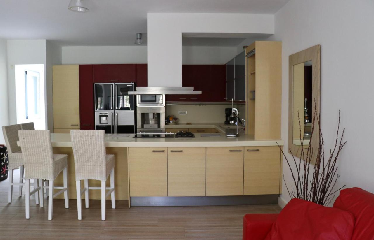 Grand Bleu Apartments & Villas 에르미오니 외부 사진